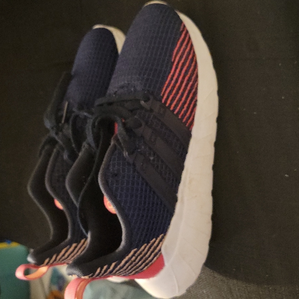 Girls size 1 Adidas sneakers